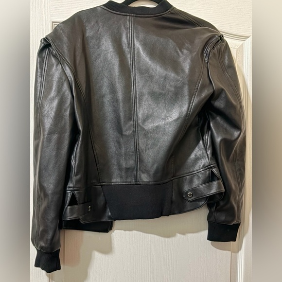 Guess Faux Leather Bomber Jacket Size Small - Picture 3 of 3